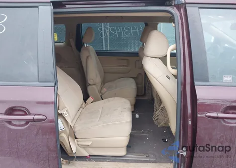 2015 Kia Sedona Lx z USA, uszkodzony, nr VIN KNDMB5C14F6029908